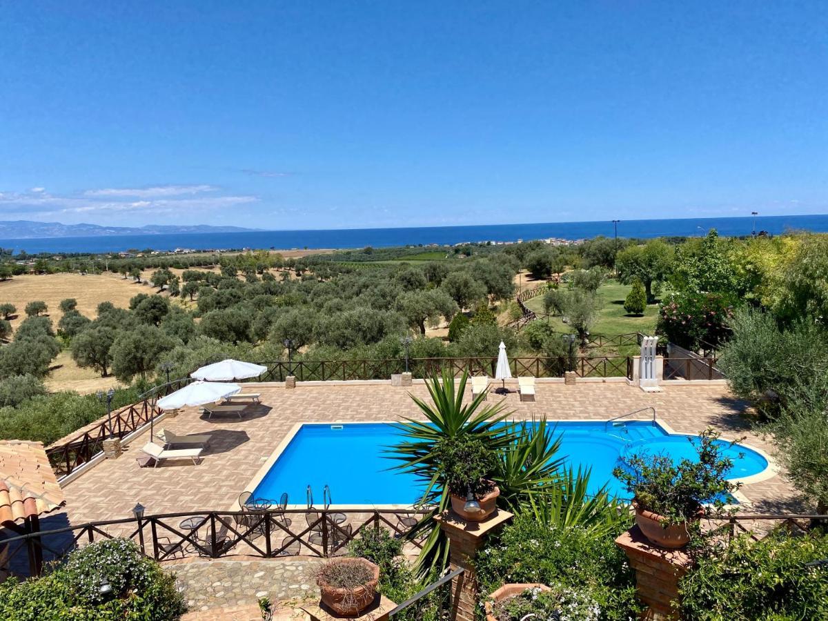 Le Colline Del Gelso-Masseria Mazzei Rossano Eksteriør billede