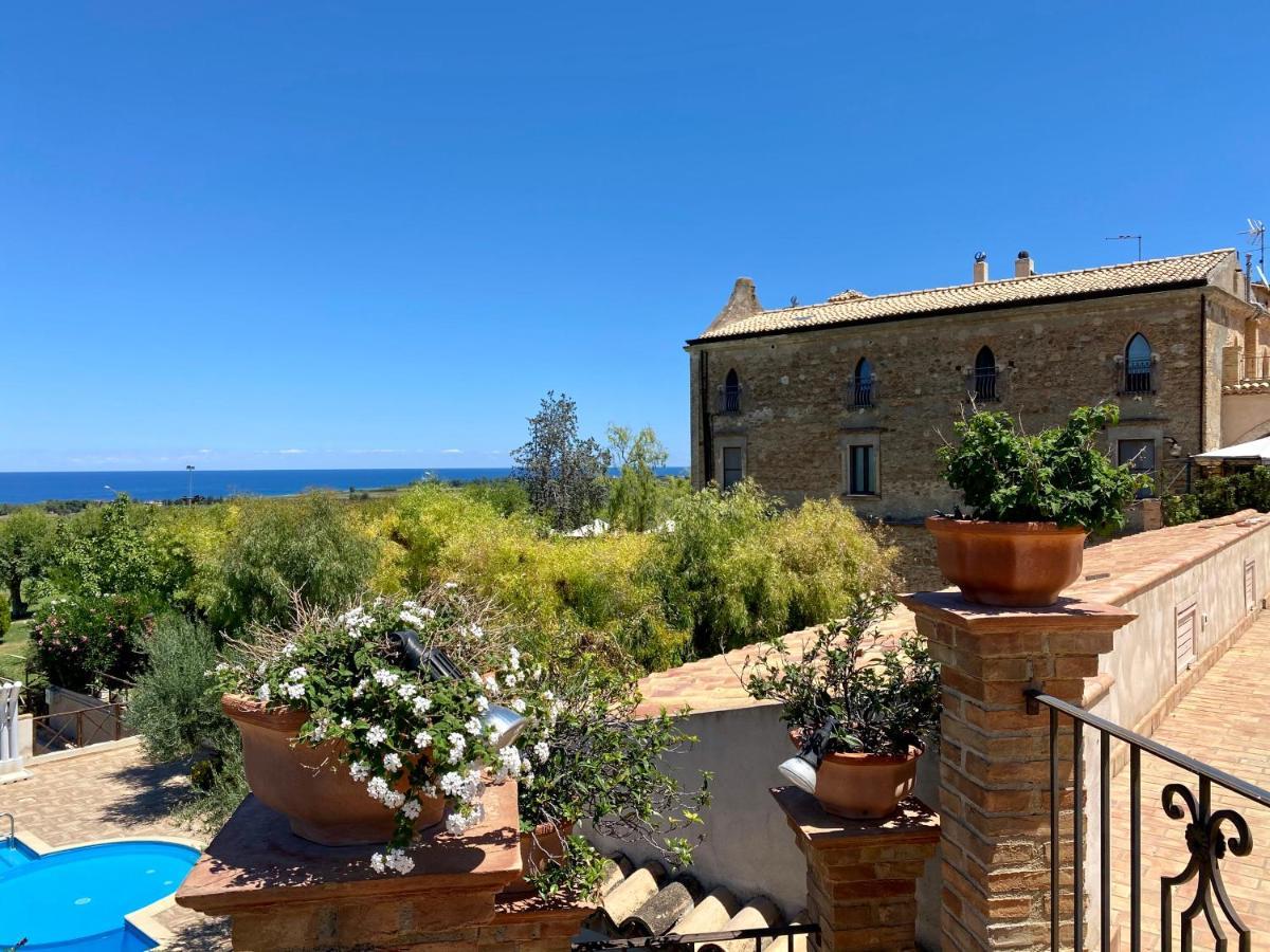 Le Colline Del Gelso-Masseria Mazzei Rossano Eksteriør billede