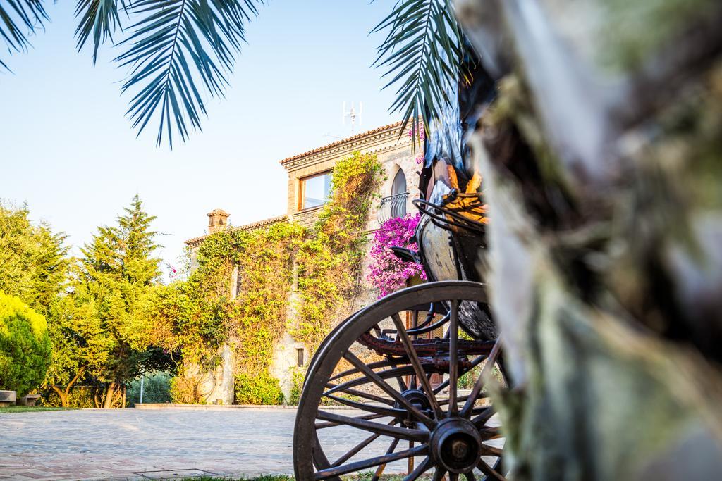 Le Colline Del Gelso-Masseria Mazzei Rossano Eksteriør billede