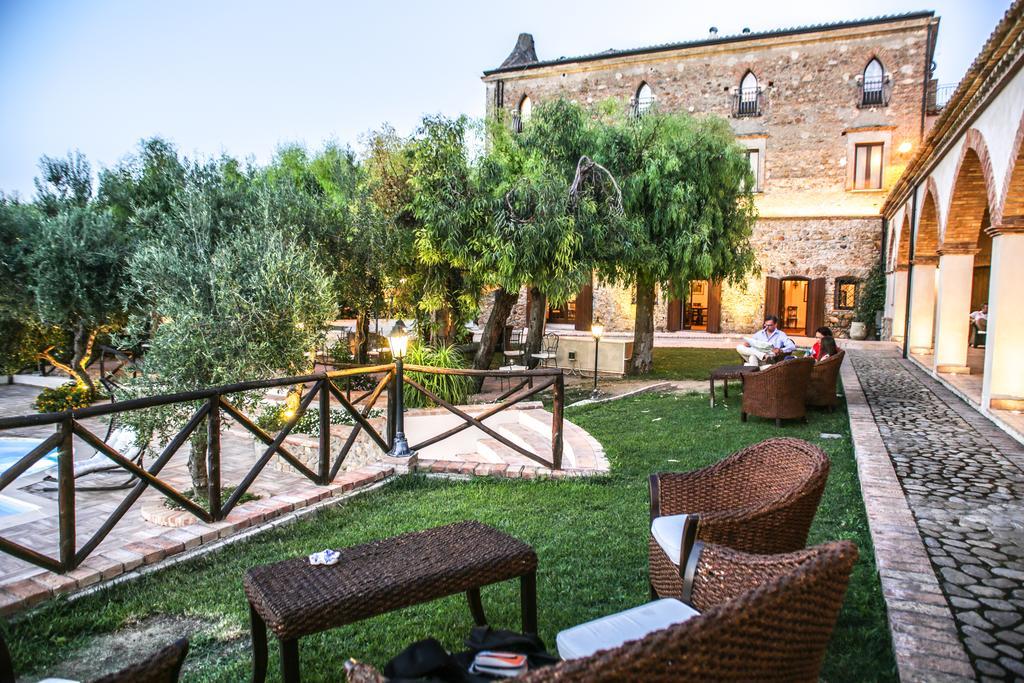 Le Colline Del Gelso-Masseria Mazzei Rossano Eksteriør billede