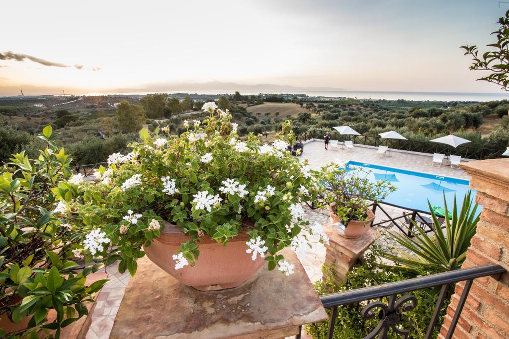 Le Colline Del Gelso-Masseria Mazzei Rossano Eksteriør billede