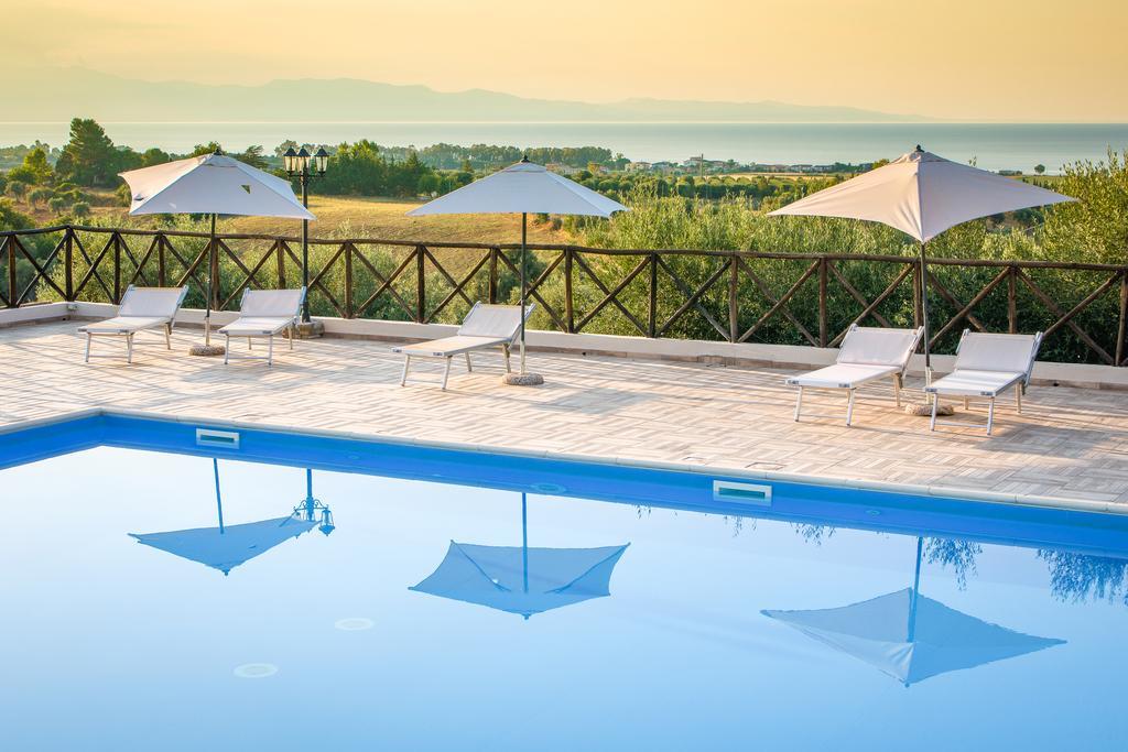 Le Colline Del Gelso-Masseria Mazzei Rossano Eksteriør billede